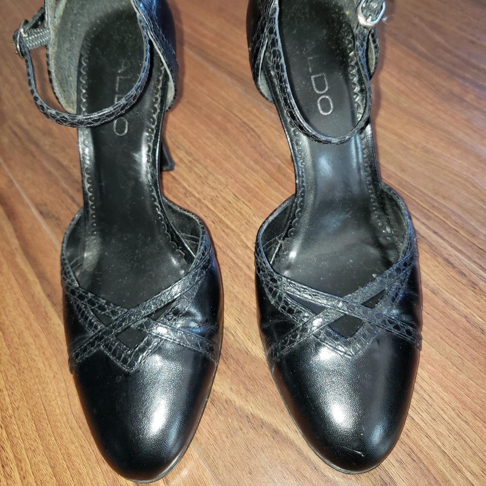 Aldo closed toe stilettos